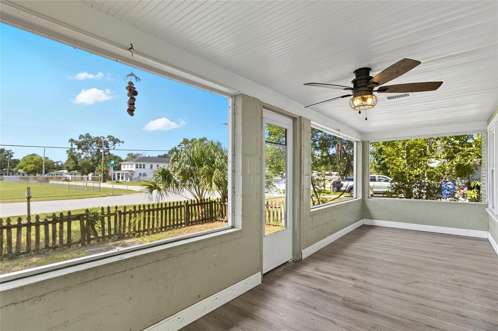 Single Family Residence at 4701 HAINES RD N, ST PETERSBURG, photo 8 of 37
