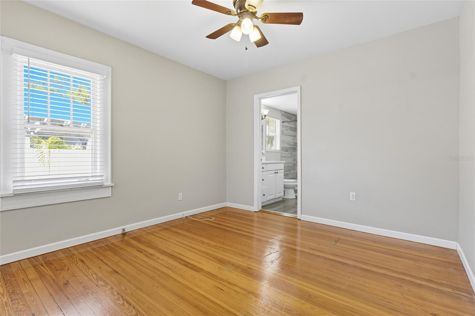 Single Family Residence at 4701 HAINES RD N, ST PETERSBURG, photo 14 of 37