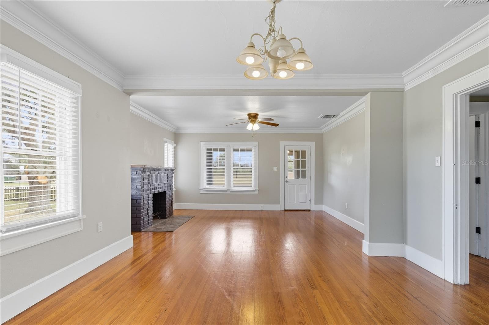 Single Family Residence at 4701 HAINES RD N, ST PETERSBURG, photo 19 of 37
