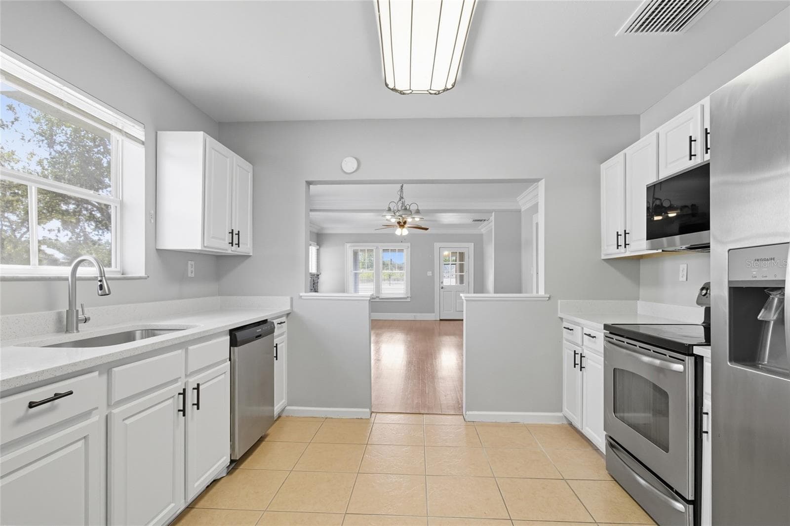 Single Family Residence at 4701 HAINES RD N, ST PETERSBURG, photo 28 of 37
