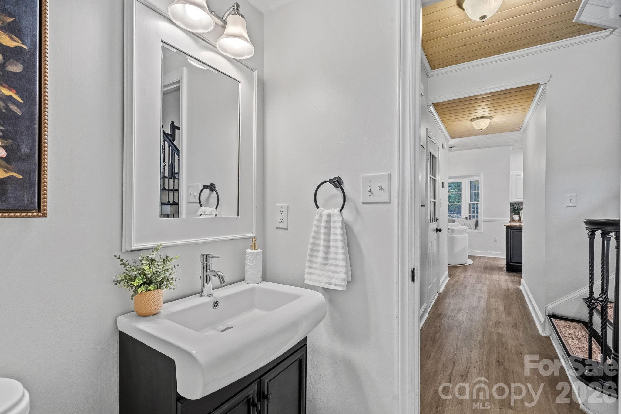 Powder Room - 135 Southhaven Drive, Mooresville