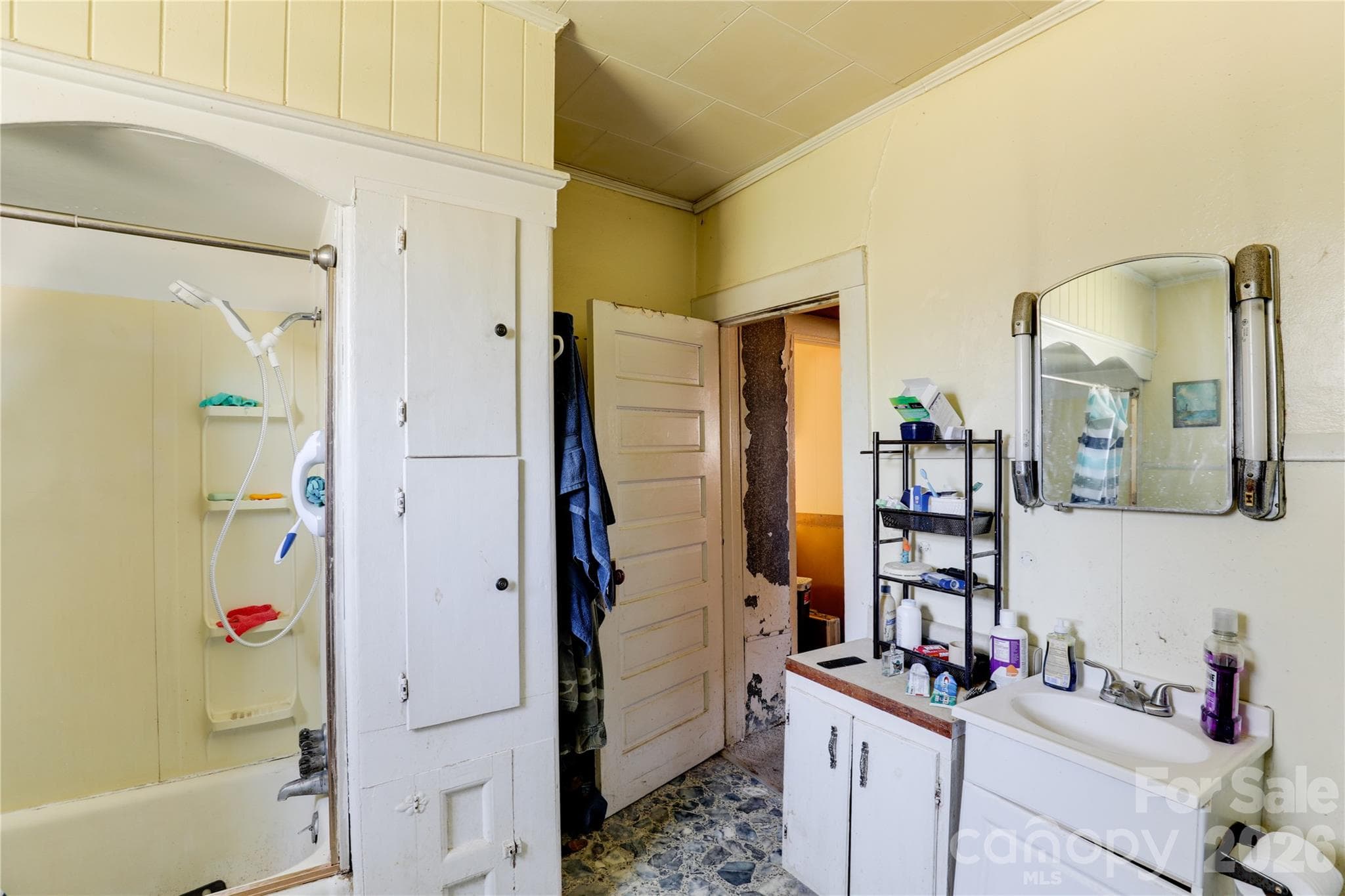 Single Family Residence at 44 B Street, East Flat Rock, photo 7 of 16