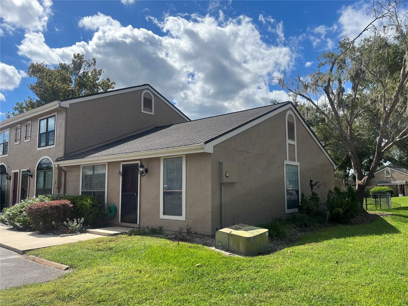 Townhouse at 600 CASA PARK N CT., WINTER SPRINGS, photo 2 of 27