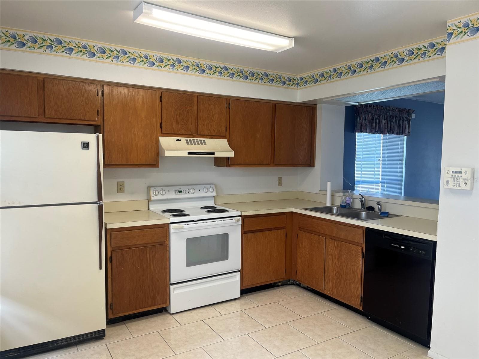 Townhouse at 600 CASA PARK N CT., WINTER SPRINGS, photo 7 of 27