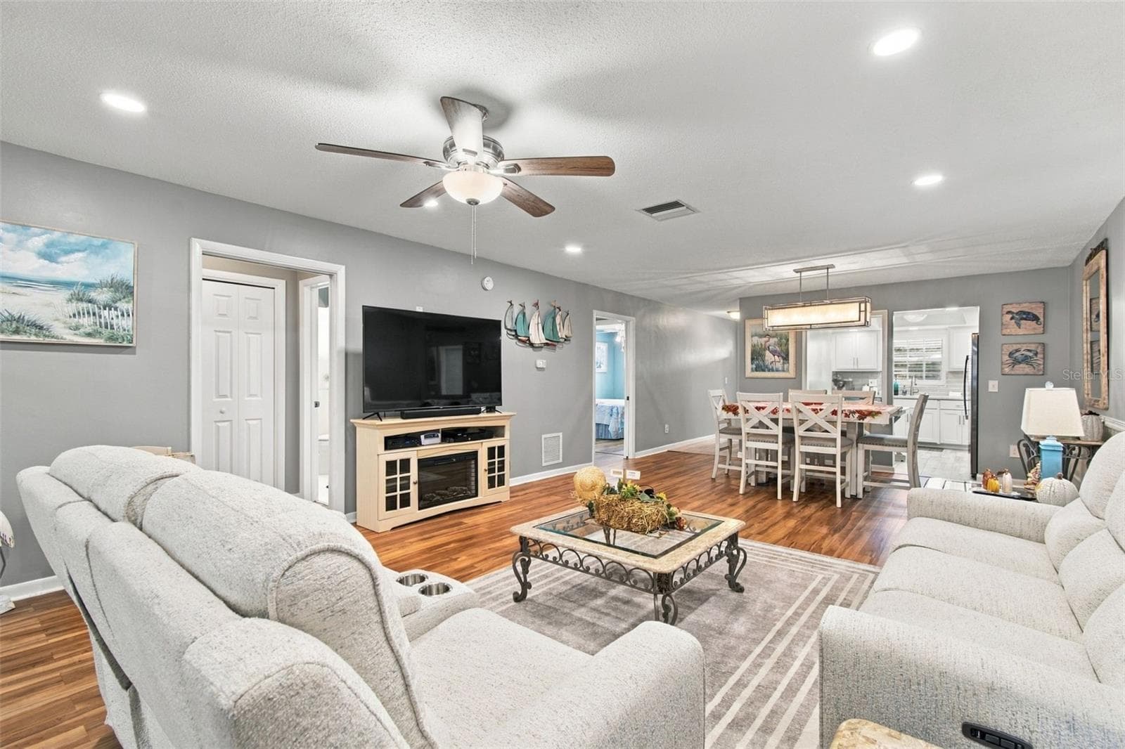 Living Room & Dinning Room - 1659 S LAKE AVE #1, CLEARWATER