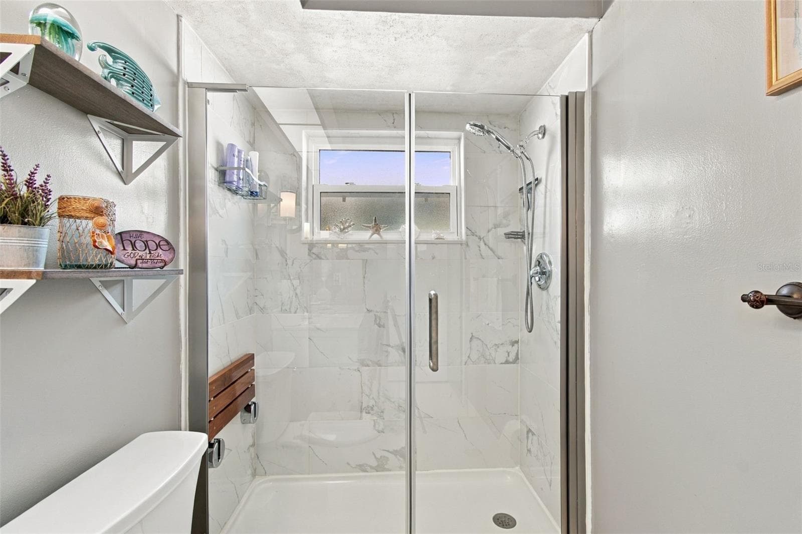 Front Bathroom 2 - 1659 S LAKE AVE #1, CLEARWATER