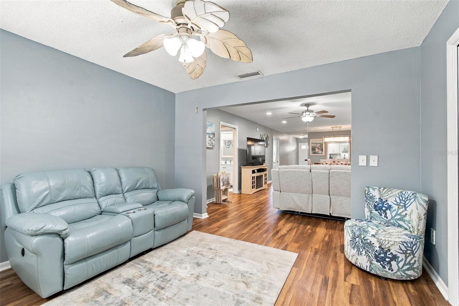 Florida Room 2 - 1659 S LAKE AVE #1, CLEARWATER