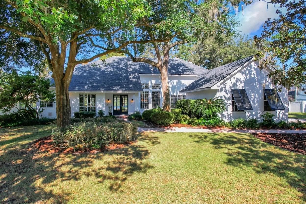 Welcome to your exquisite lakefront residence - 972 OAKPOINT CIR, APOPKA