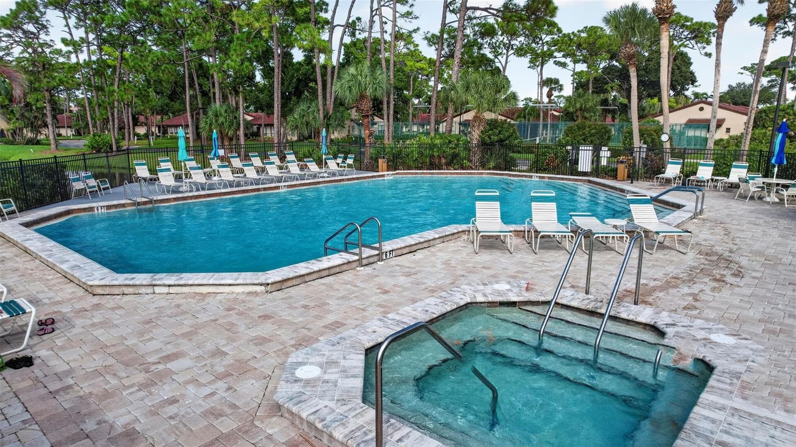 Pool and Jacuzzi - 3728 PINECONE CT #164, SARASOTA