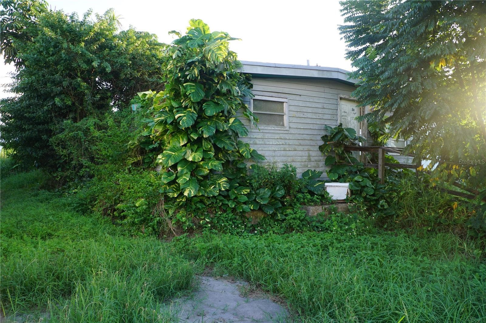 Single Family Residence at 412 S COCOANUT RD, PAHOKEE, photo 2 of 3
