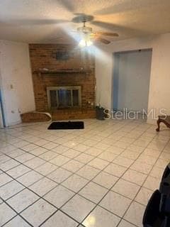Family with fireplace - 1800 SE 52ND CT, OCALA