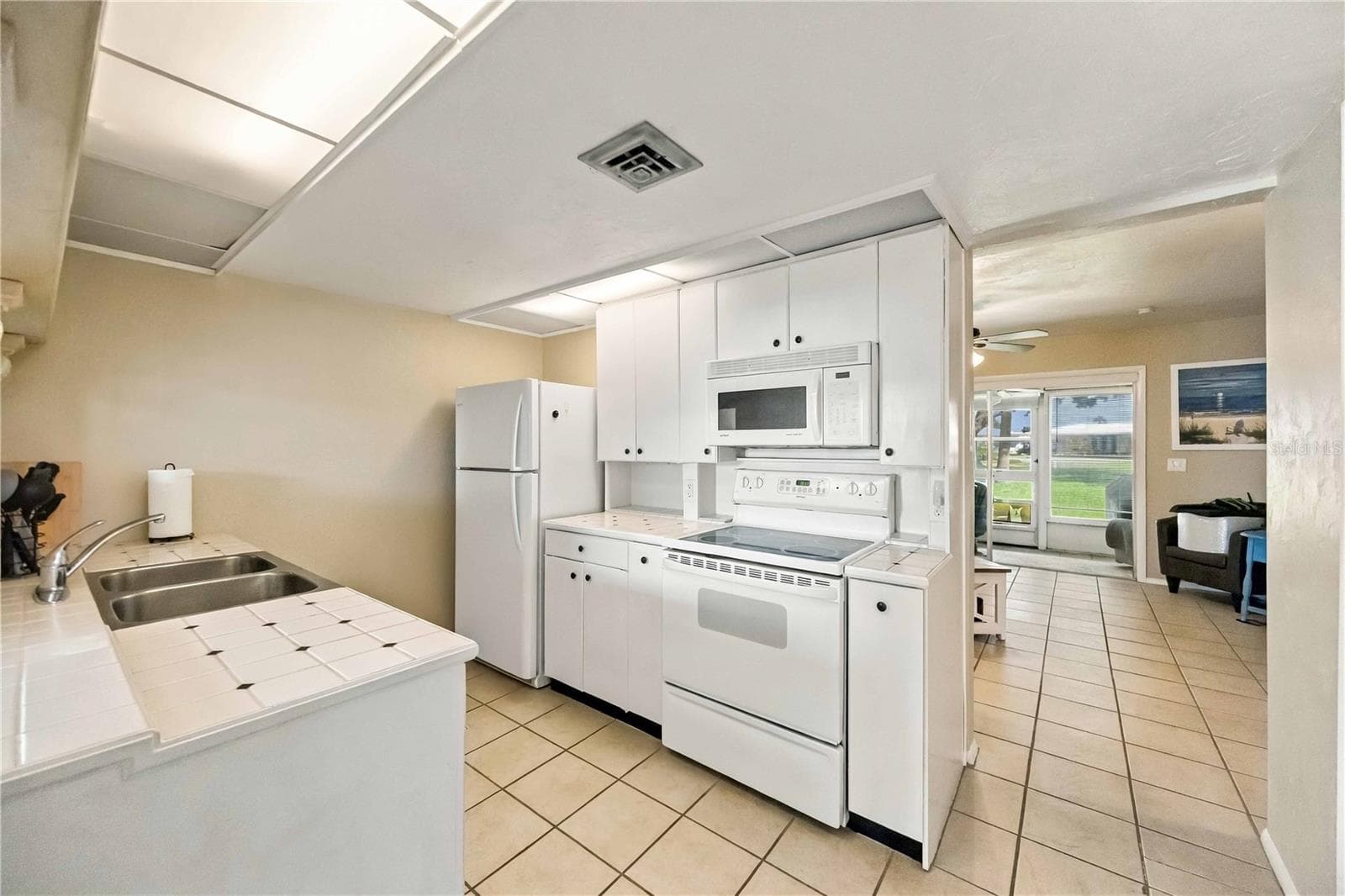 Condominium at 168 CIRCLEWOOD DR #102, VENICE, photo 16 of 31