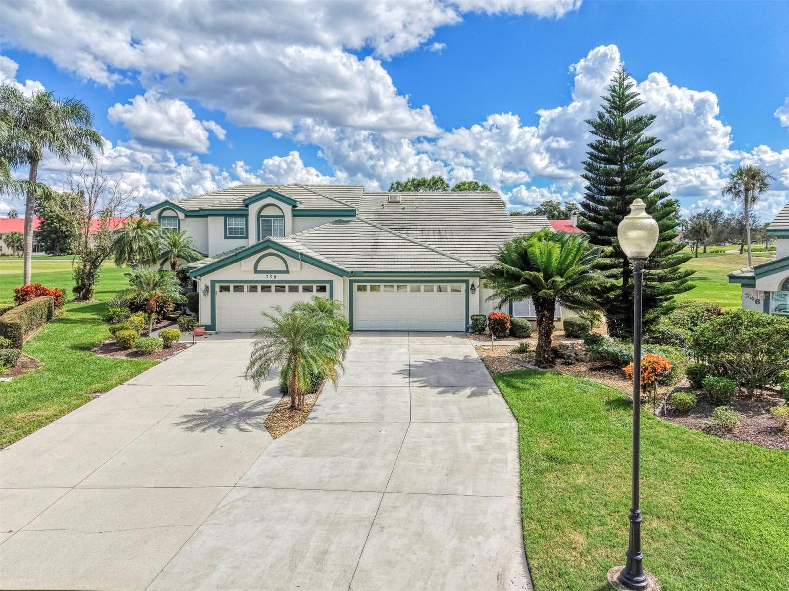 748 CONNEMARA CT