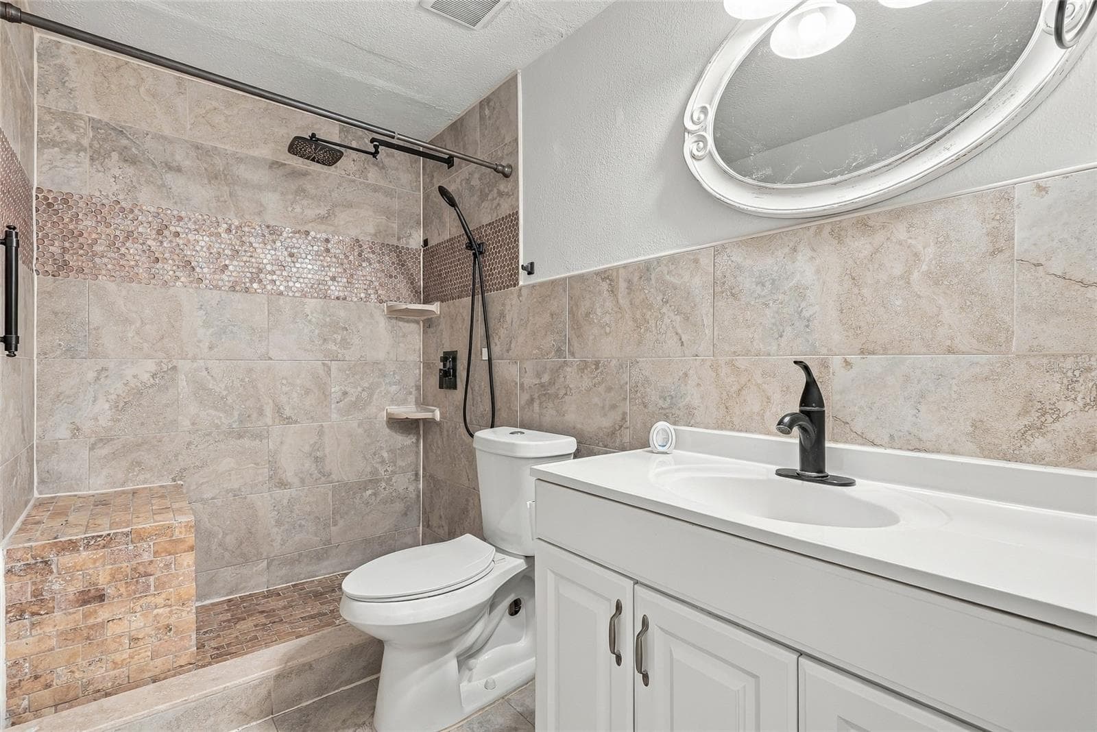 Guest Bath - 9608 ELGIN CT, TAMPA
