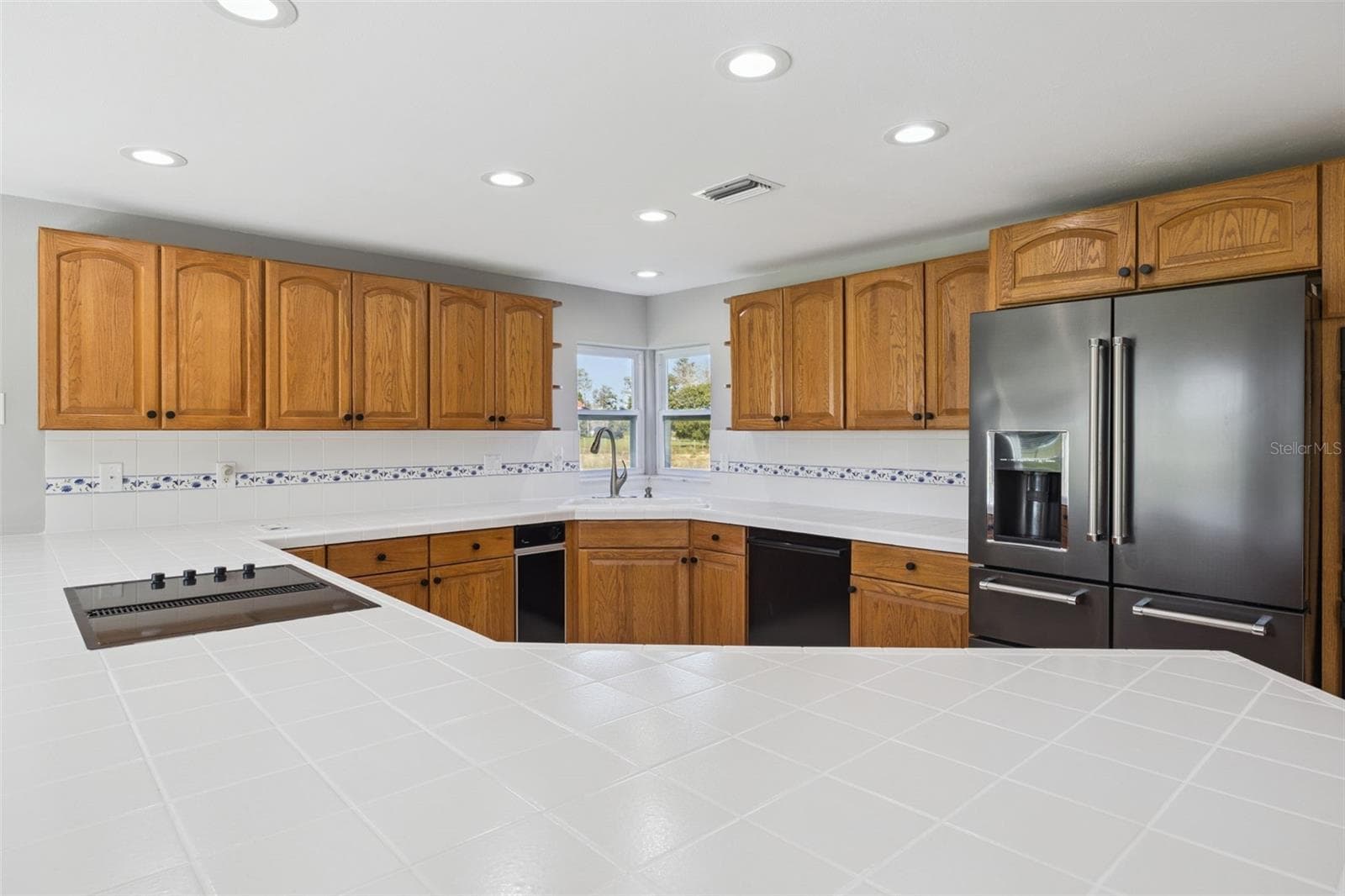Abundant counter space. - 16131 JOHNS LAKE RD, CLERMONT
