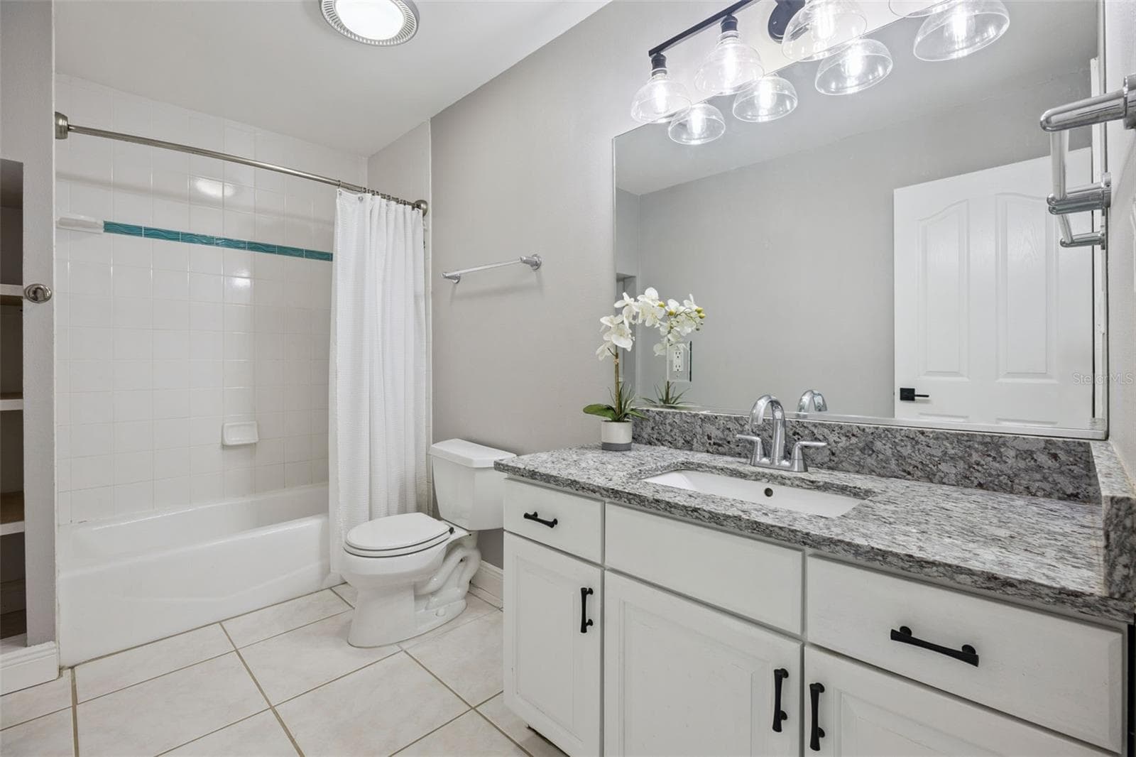 Downstairs full bath - 16131 JOHNS LAKE RD, CLERMONT