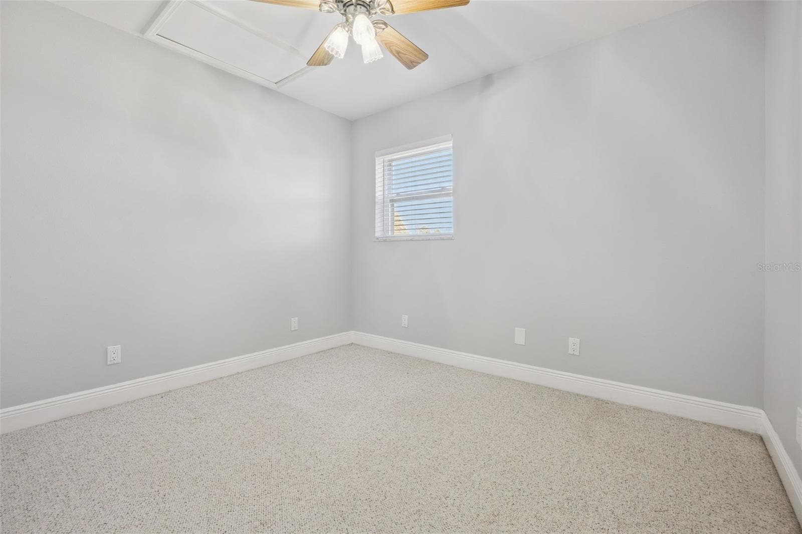 Perfect office, storage or ??? - 16131 JOHNS LAKE RD, CLERMONT