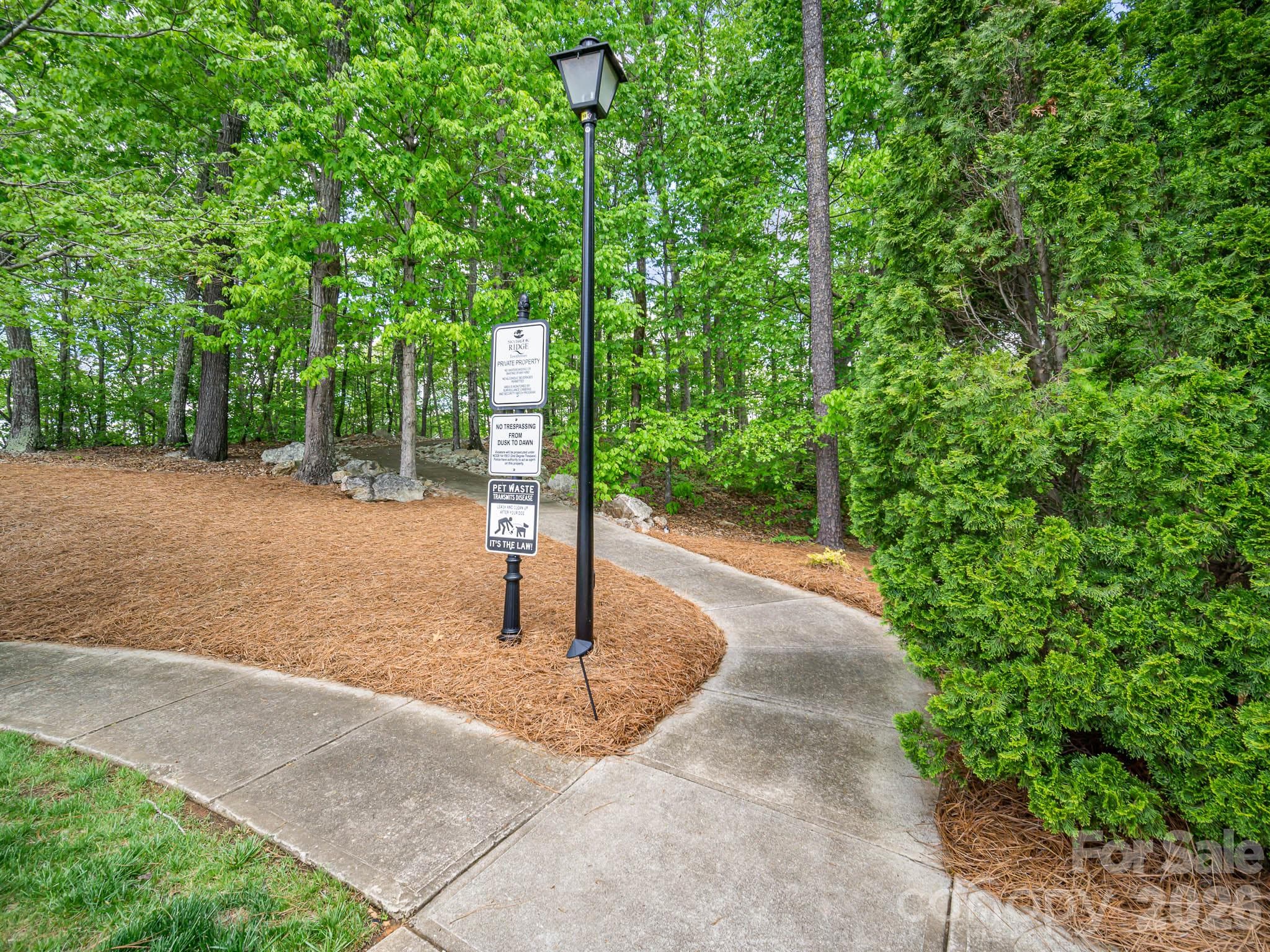 Townhouse at 14569 Greenpoint Lane, Huntersville, photo 45 of 47