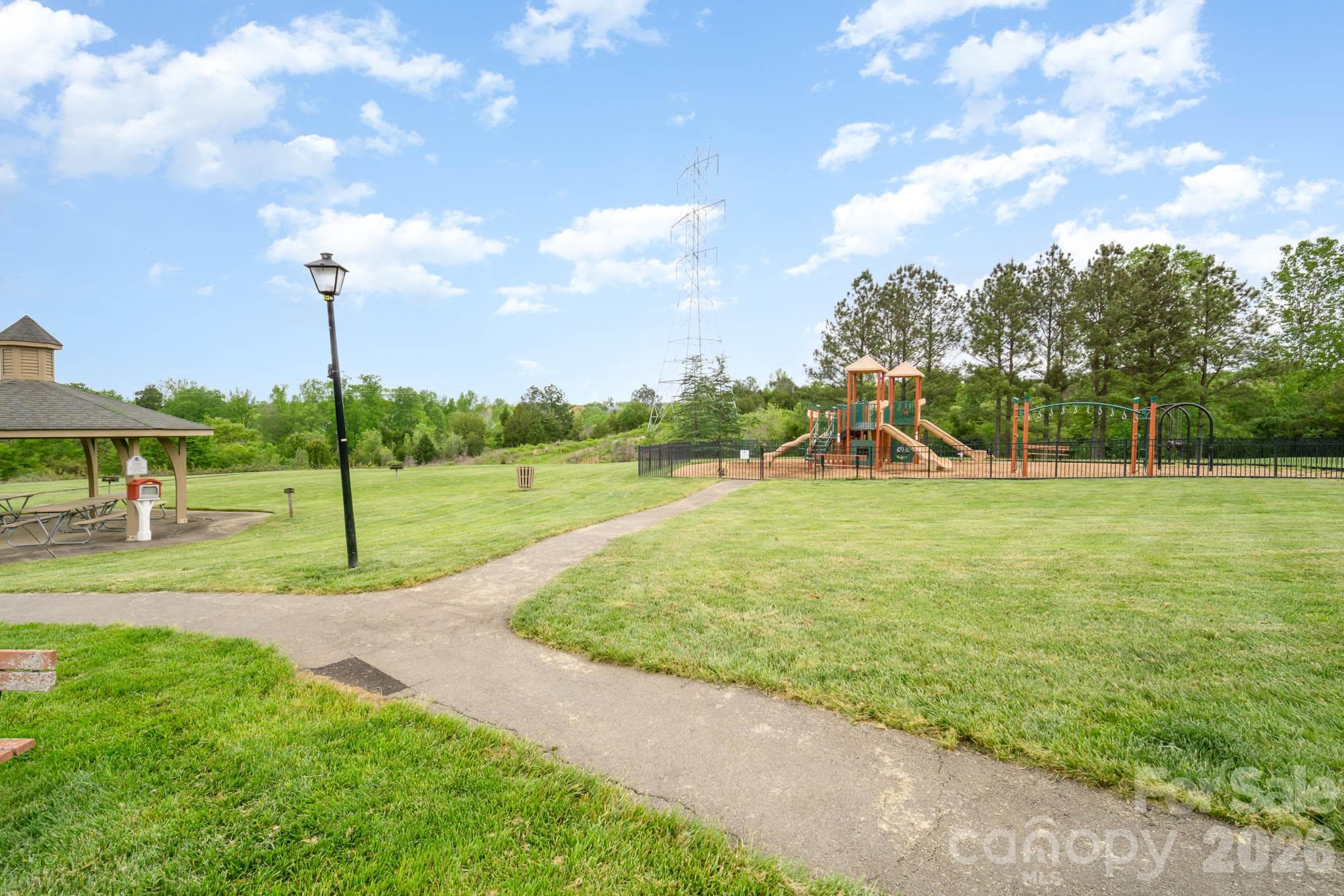 Townhouse at 14569 Greenpoint Lane, Huntersville, photo 46 of 47