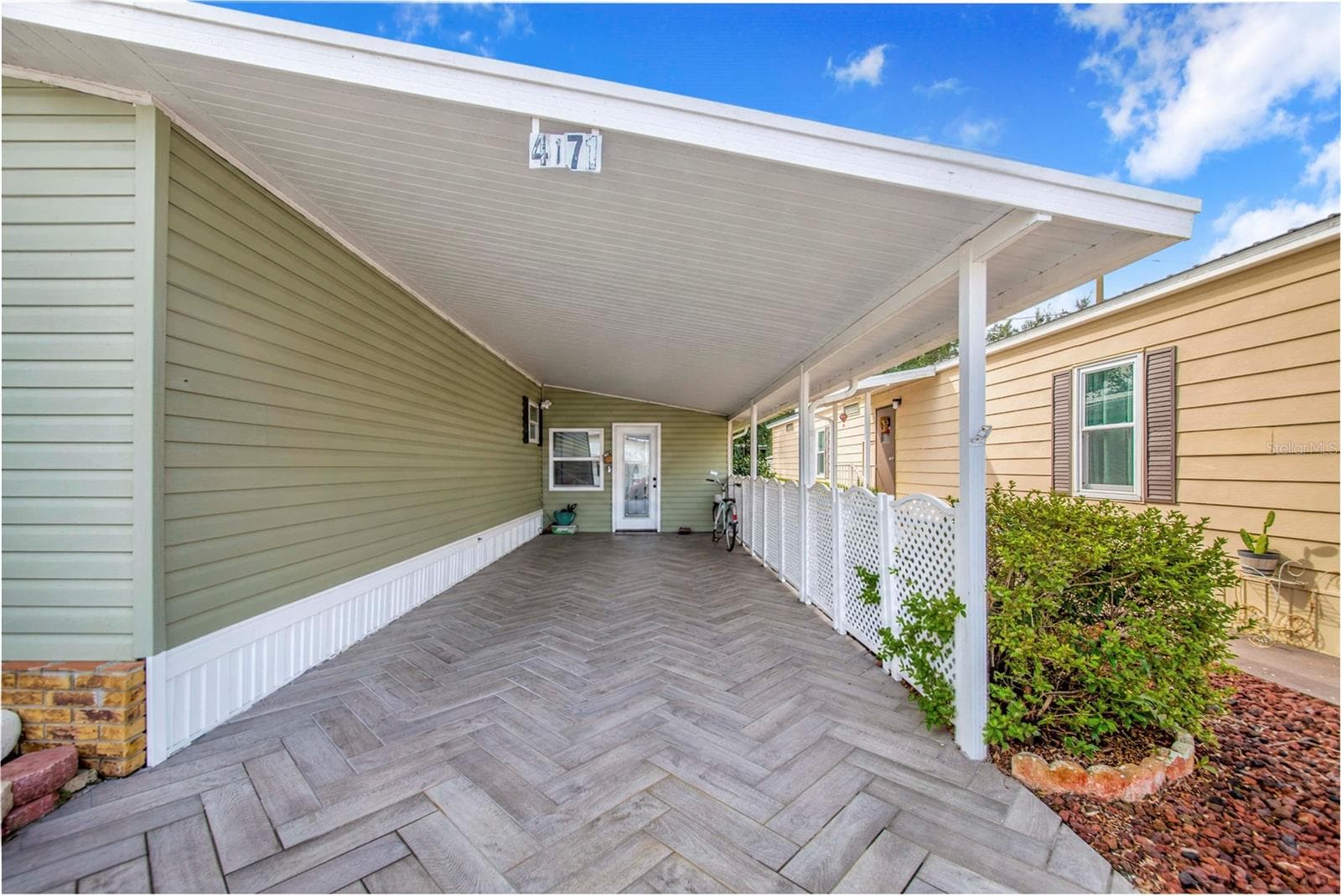 Manufactured Home at 4171 ROLLING OAKS DR, WINTER HAVEN, photo 4 of 43