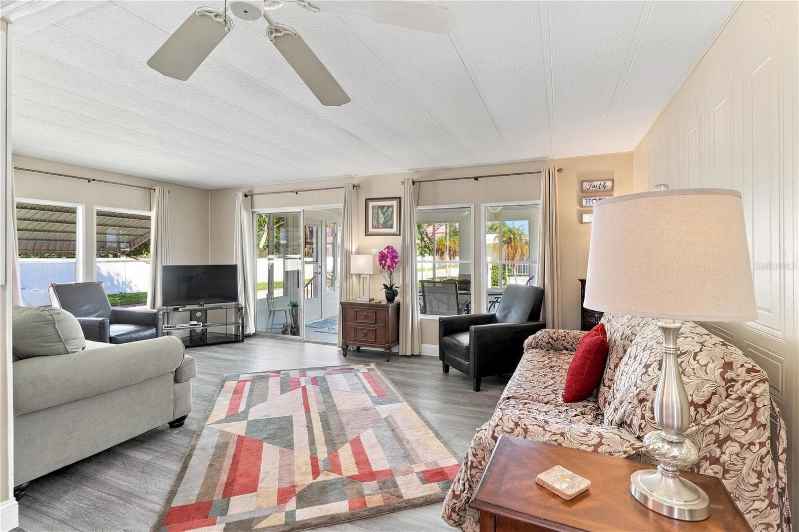 Living Room - 808 53RD AVE E #223, BRADENTON