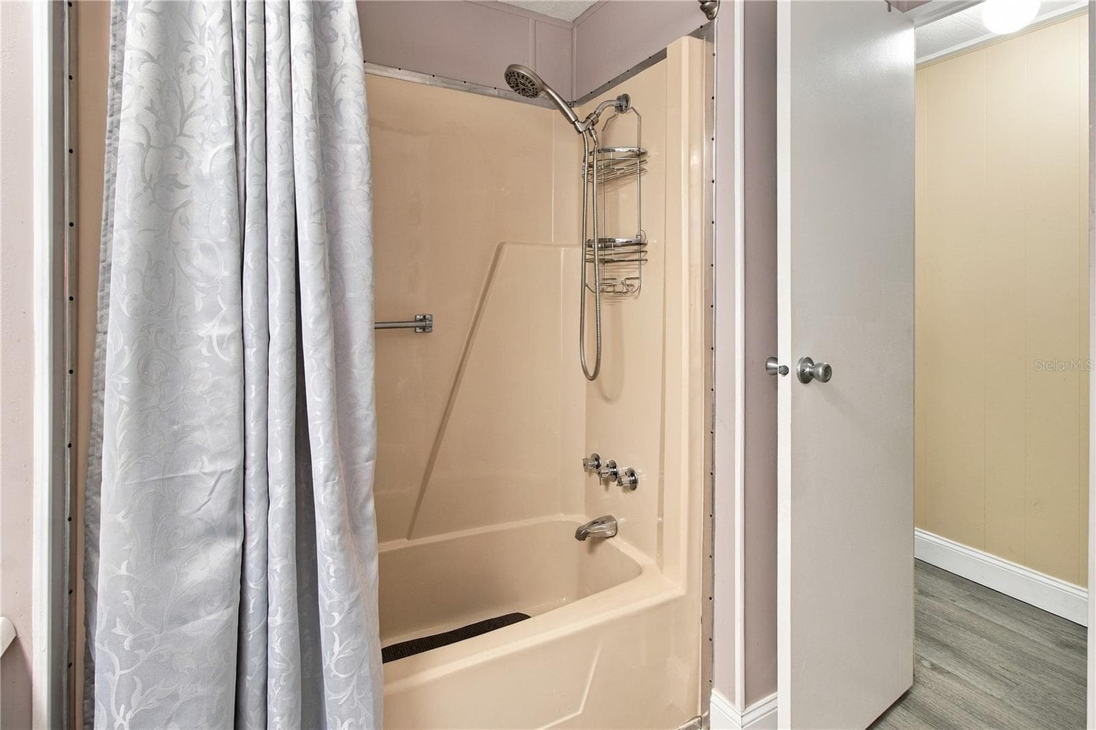 Tub and Shower - 808 53RD AVE E #223, BRADENTON
