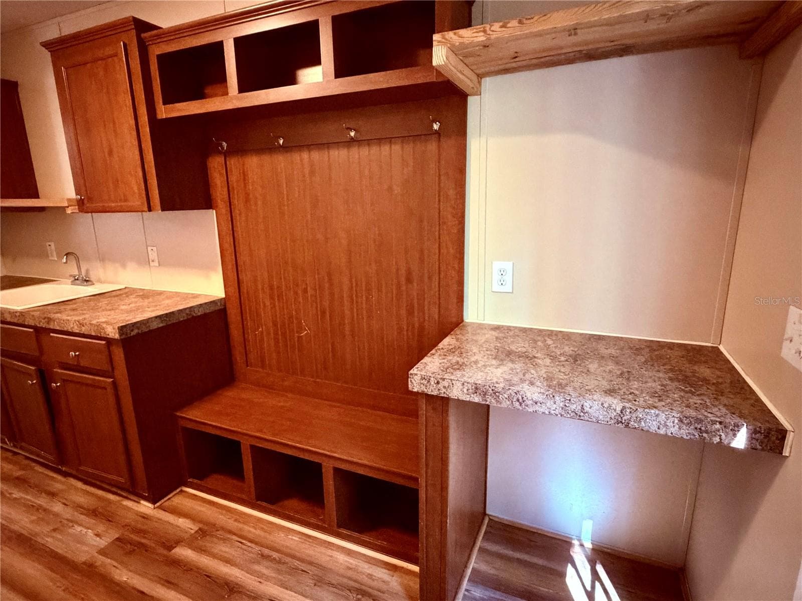Manufactured Home at 664 SW KENTUCKY ST, FORT WHITE, photo 11 of 40