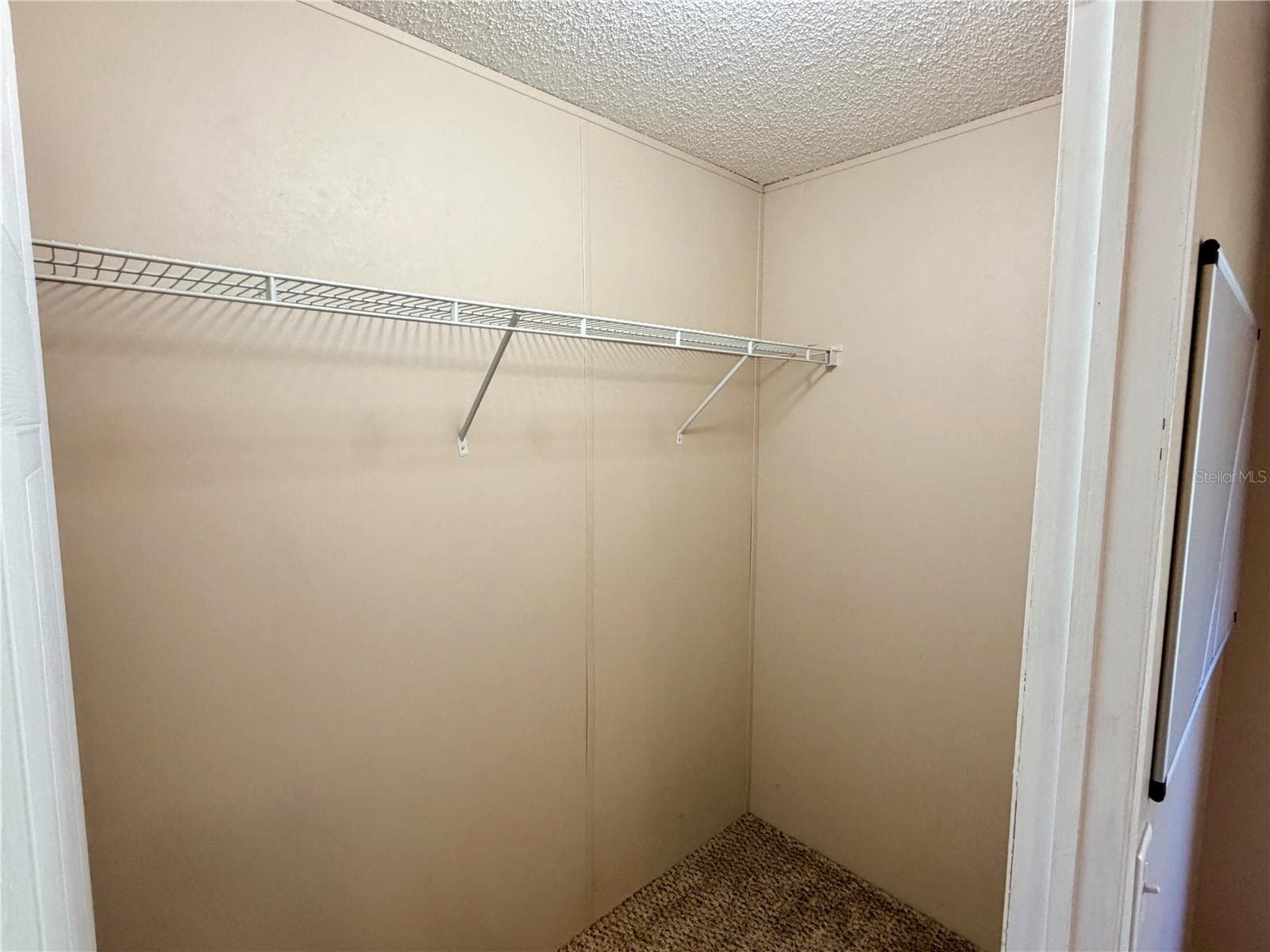 Manufactured Home at 664 SW KENTUCKY ST, FORT WHITE, photo 16 of 40