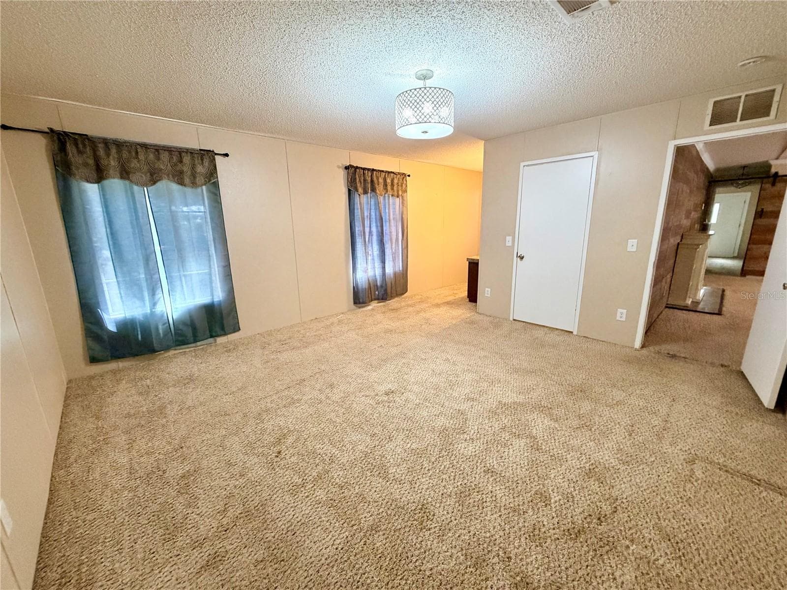 Manufactured Home at 664 SW KENTUCKY ST, FORT WHITE, photo 25 of 40