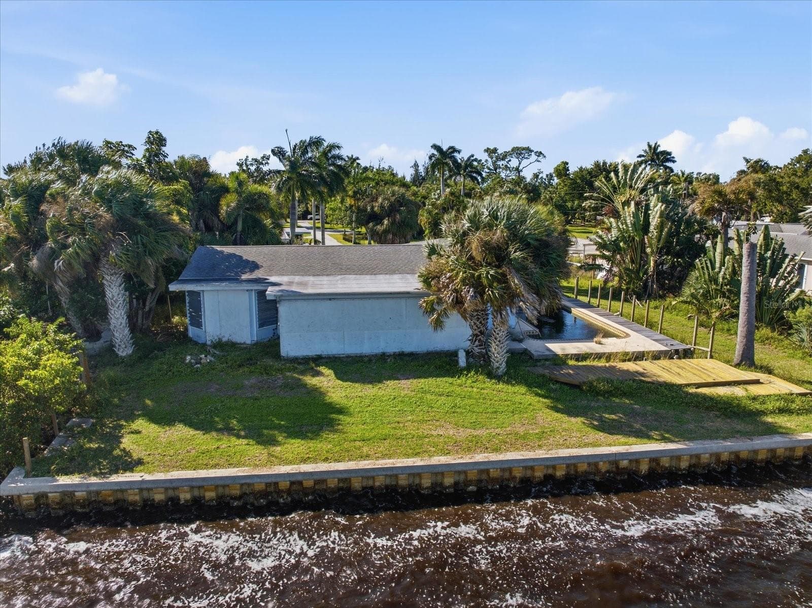 Duplex at 25452 SHORE DR, PUNTA GORDA, photo 3 of 22
