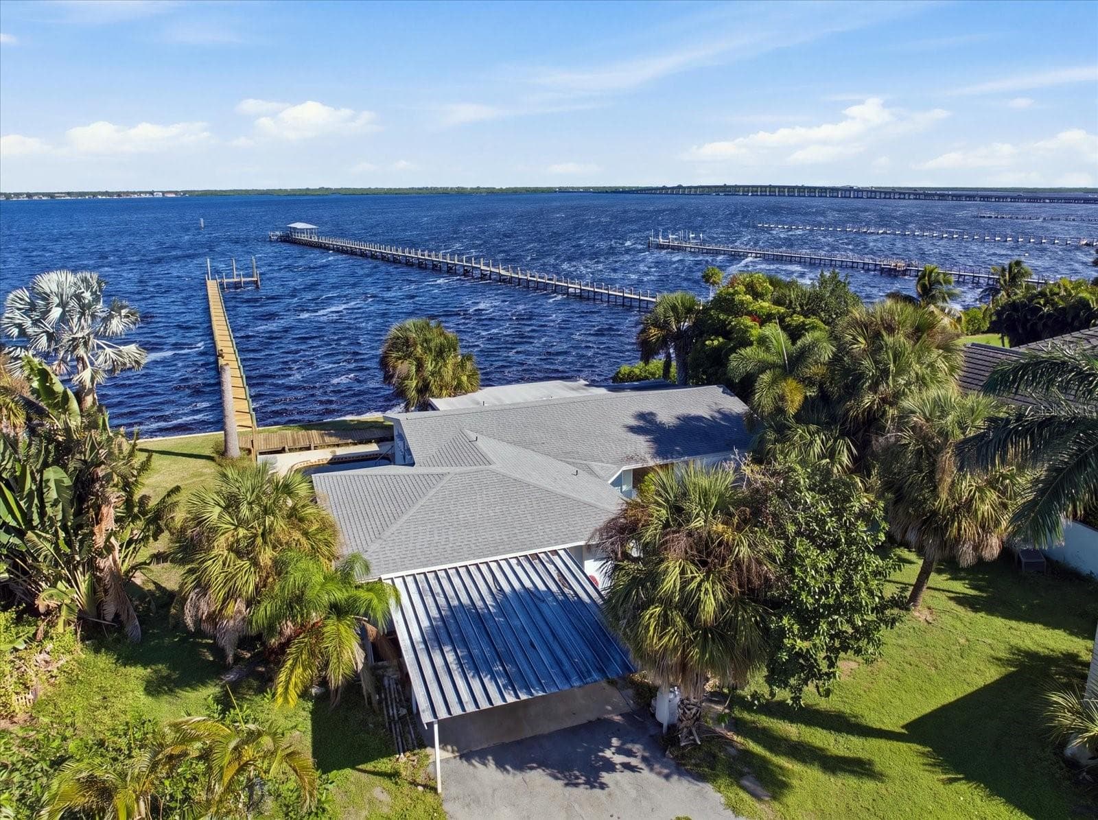 Duplex at 25452 SHORE DR, PUNTA GORDA, photo 4 of 22