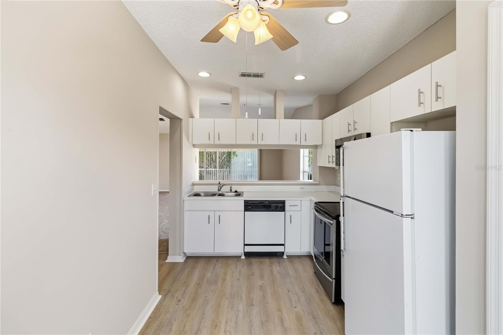 Condominium at 11531 SHIPWATCH DR #1037, LARGO, photo 15 of 36