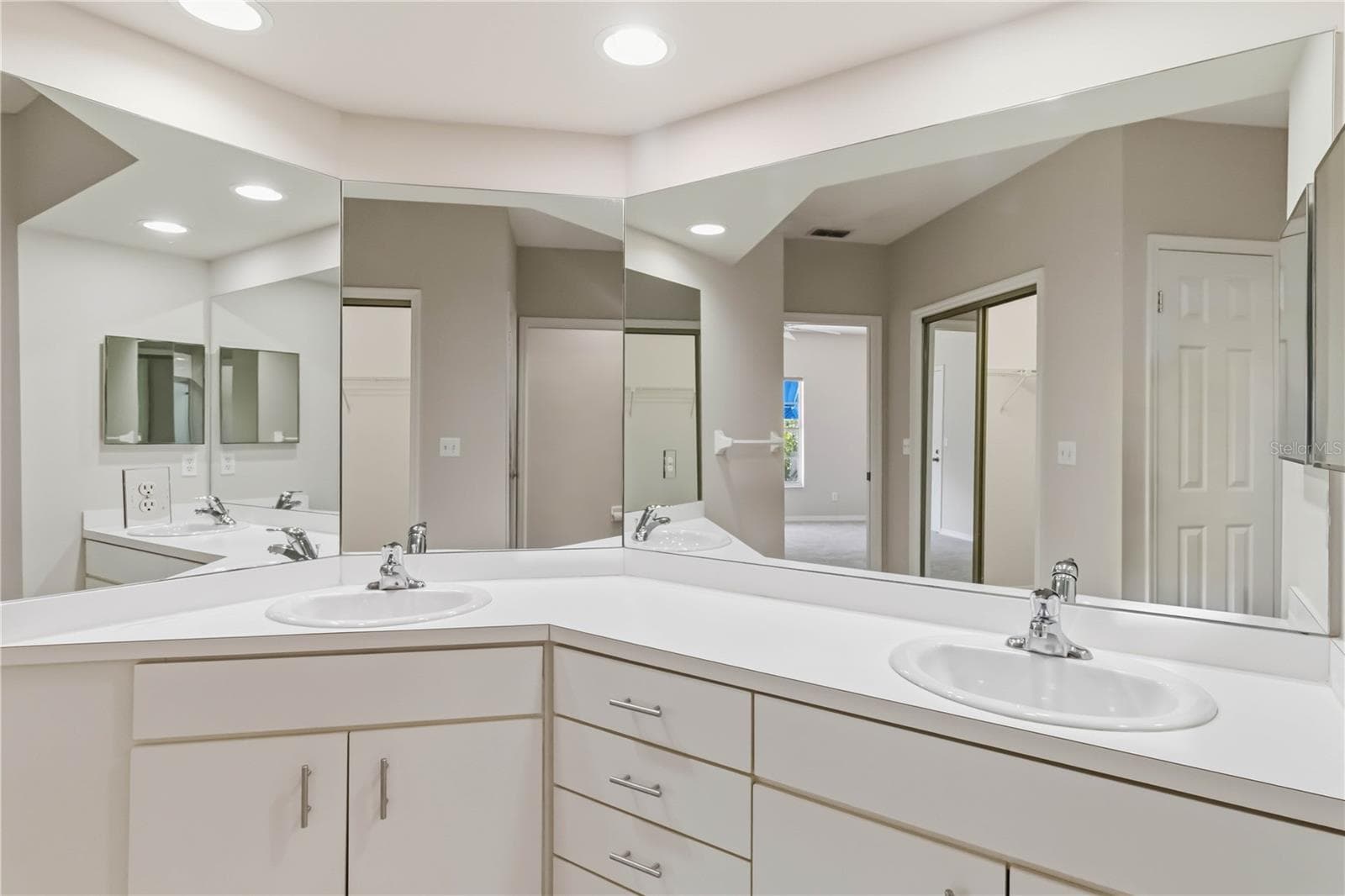 Condominium at 11531 SHIPWATCH DR #1037, LARGO, photo 27 of 36