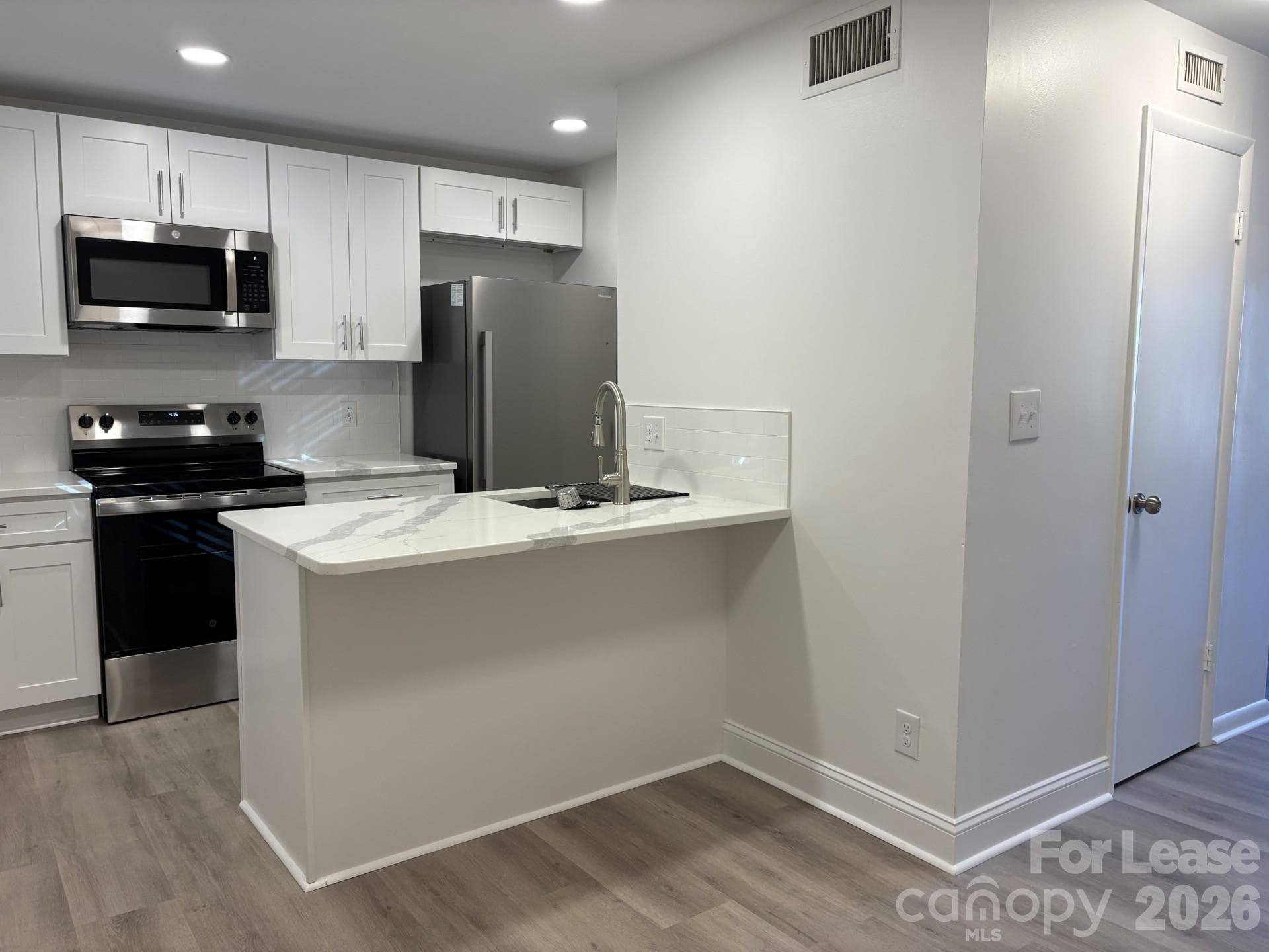 Condominium at 1111 Surry Lane, Gastonia, photo 6 of 10