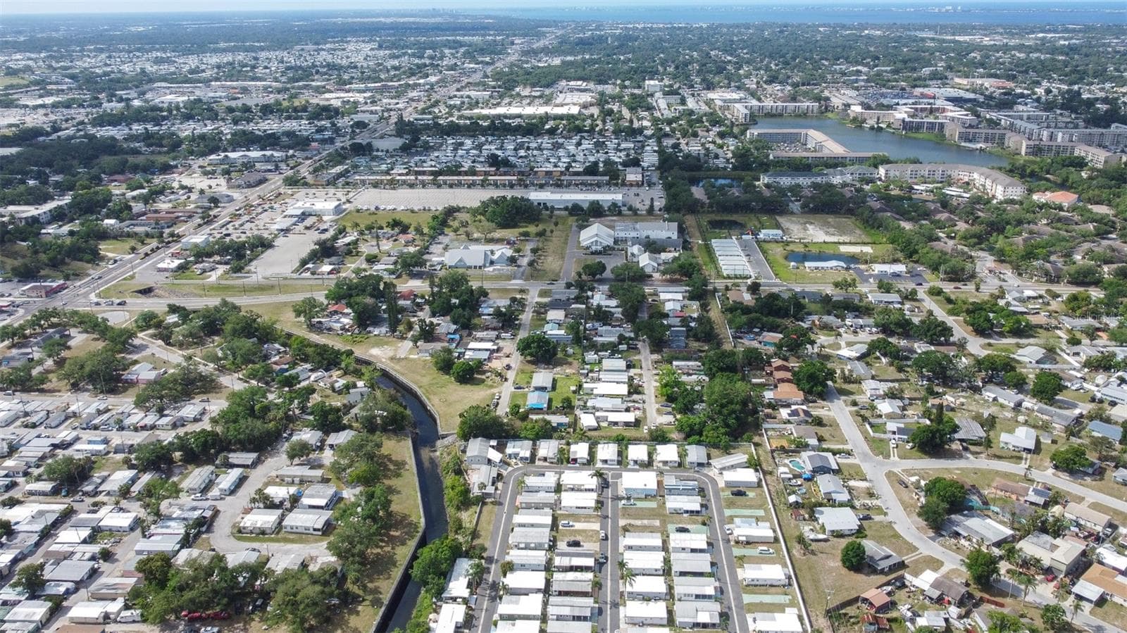 Mobile Home at 2712 17TH STREET LN W, BRADENTON, photo 68 of 69