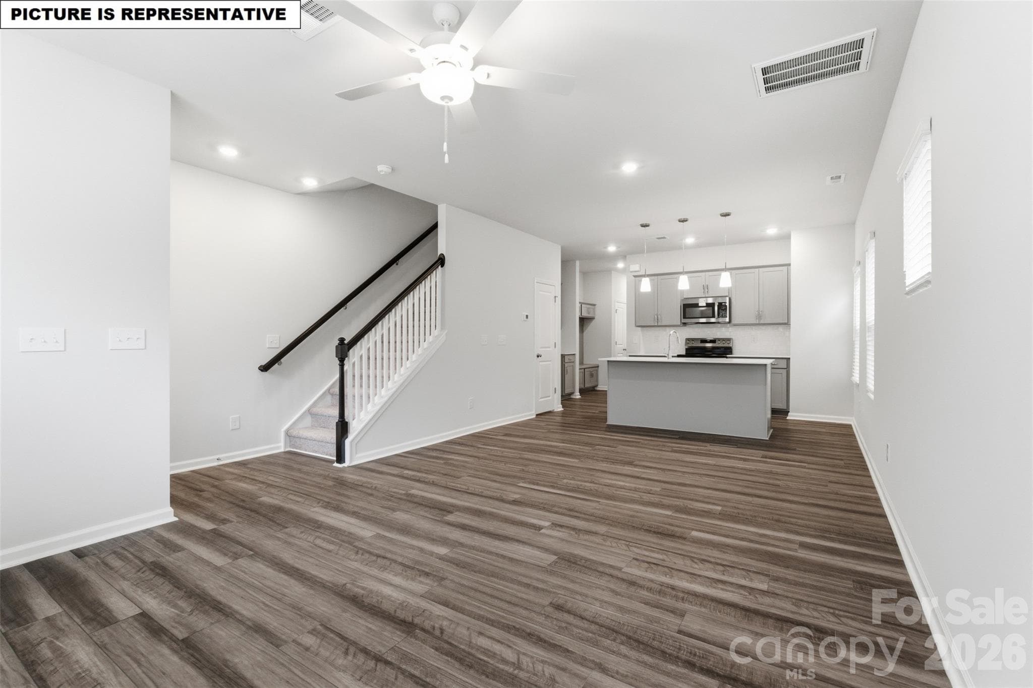 Townhouse at 4610 Lakeview Road, Charlotte, photo 4 of 20