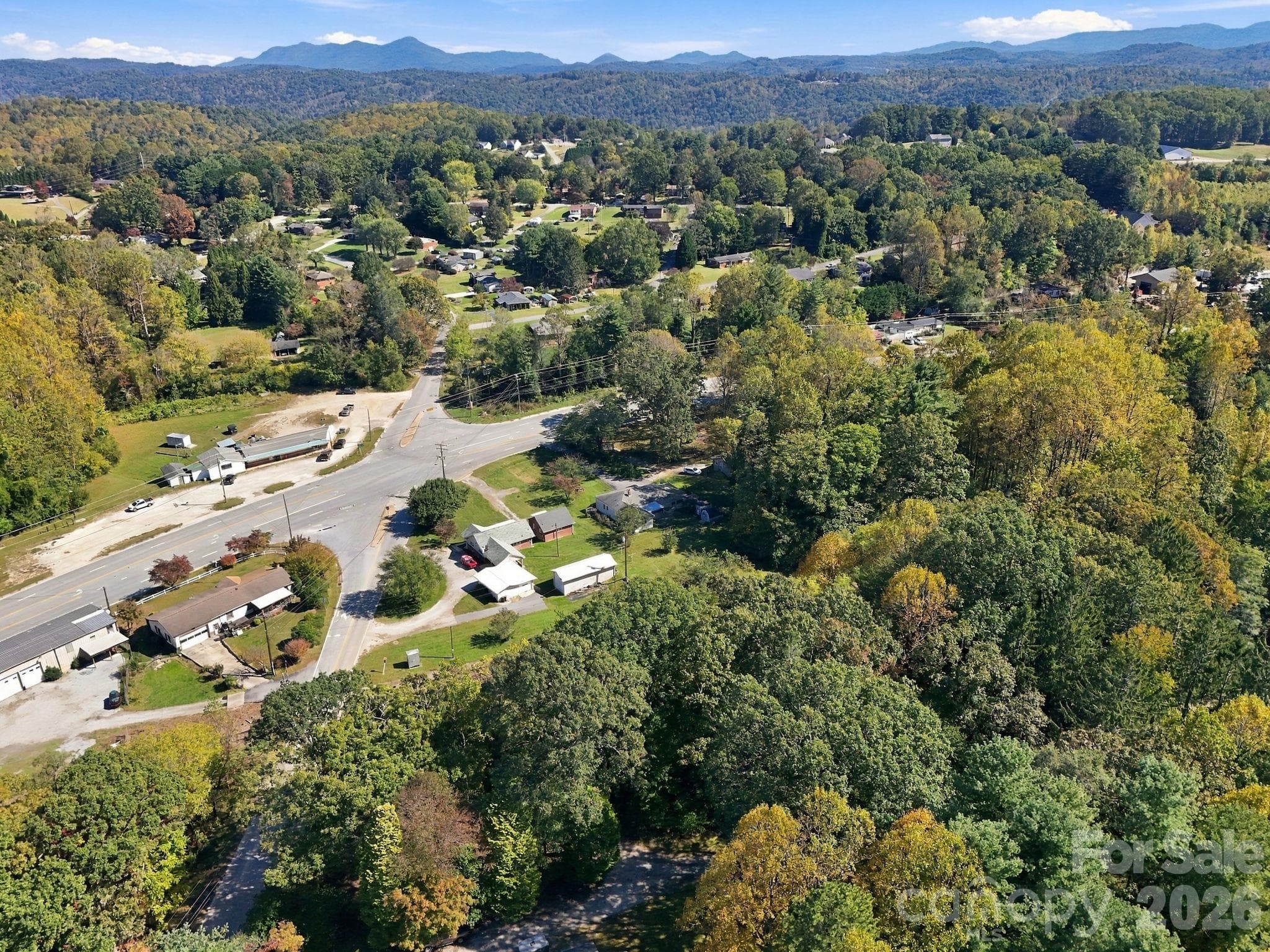 Single Family Residence at 3305 Spartanburg Highway, Flat Rock, photo 12 of 45