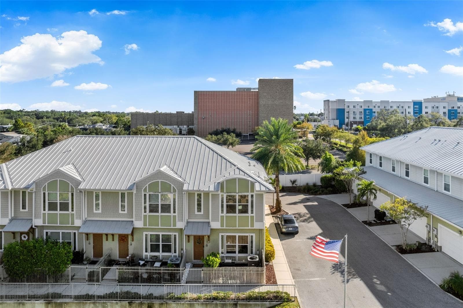 Townhouse at 1282 CALUSA CIR, CLEARWATER, photo 2 of 38