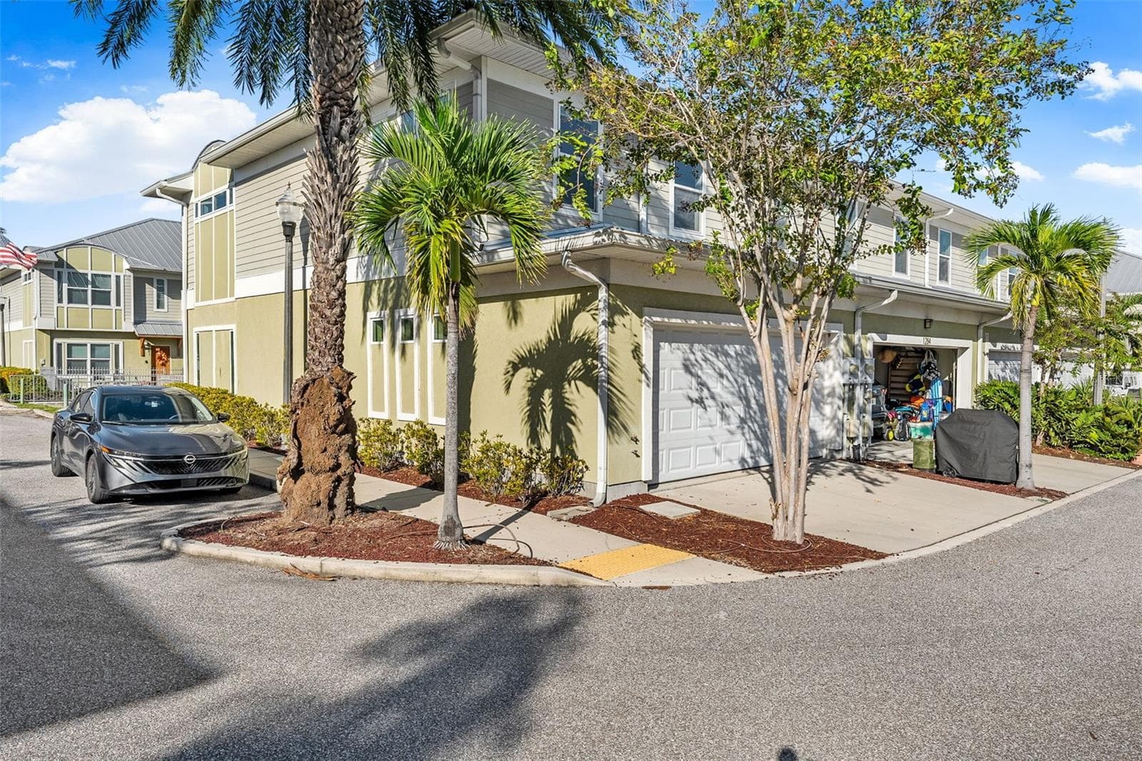 Townhouse at 1282 CALUSA CIR, CLEARWATER, photo 3 of 38