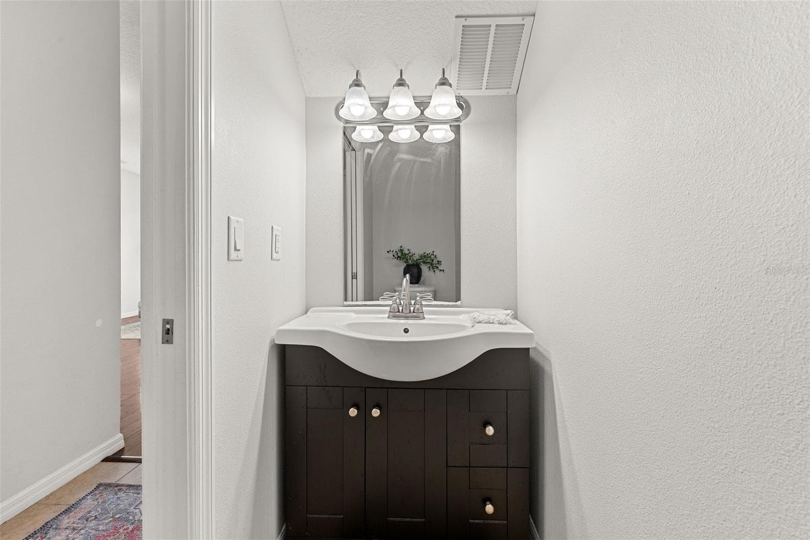 Townhouse at 1282 CALUSA CIR, CLEARWATER, photo 30 of 38