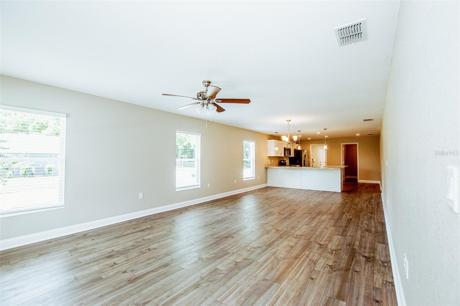 Single Family Residence at 712 W 9TH ST, LAKELAND, photo 3 of 16