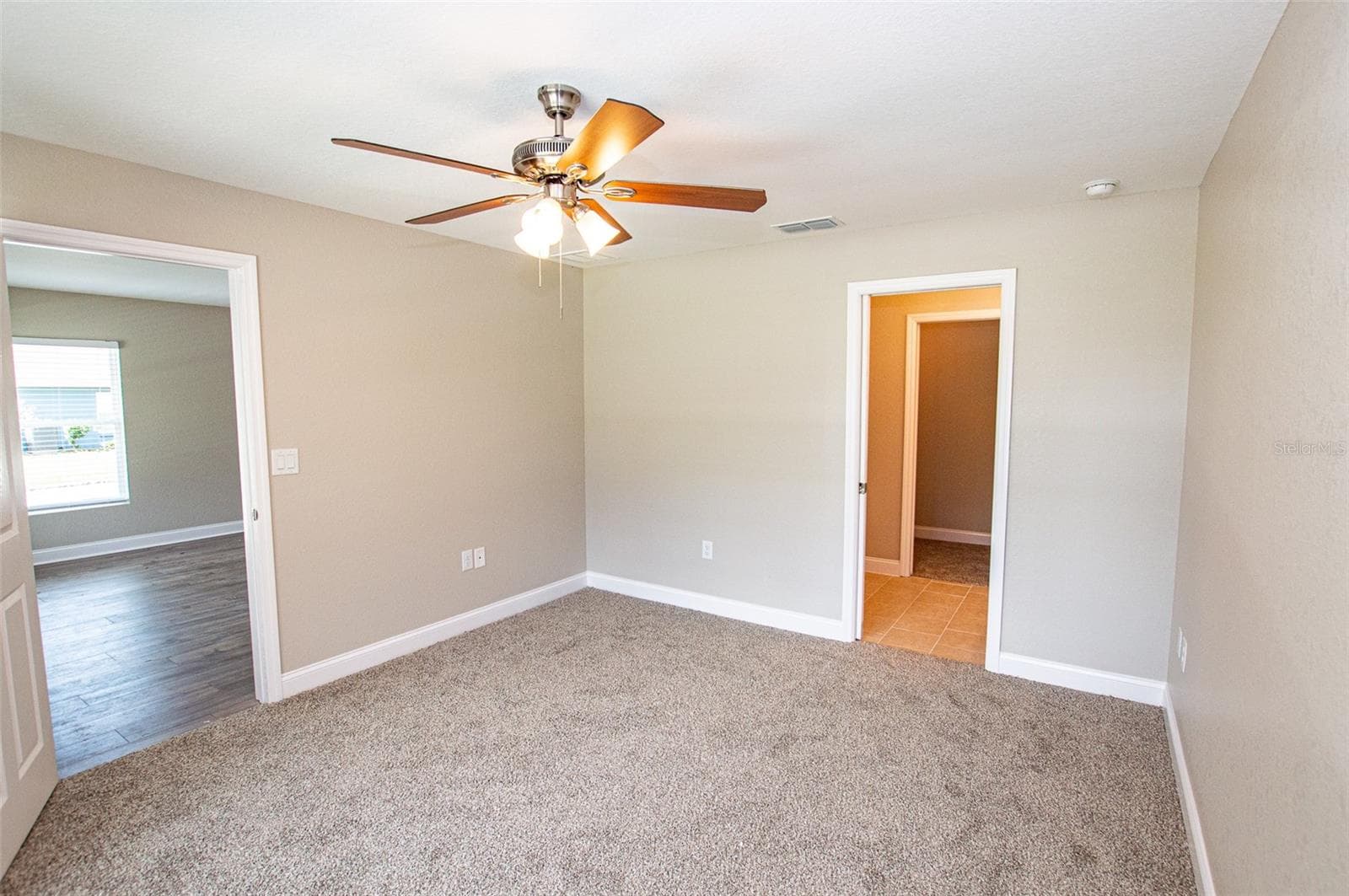 Single Family Residence at 712 W 9TH ST, LAKELAND, photo 8 of 16