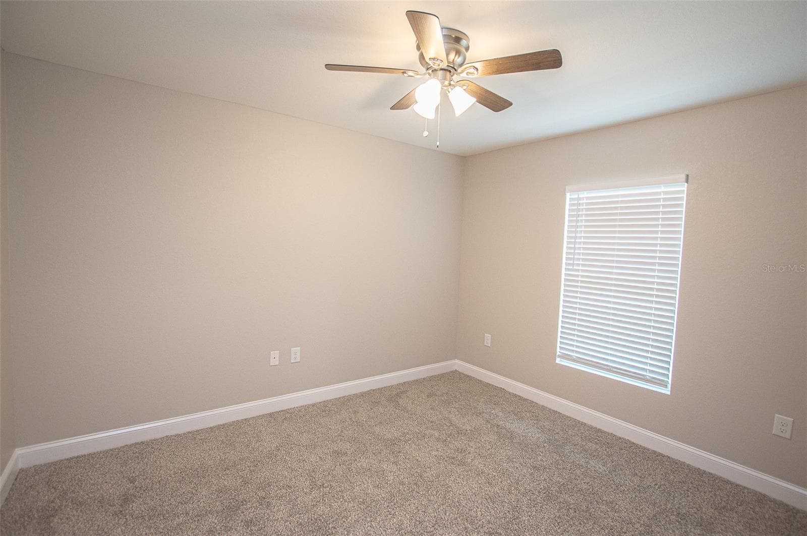 Single Family Residence at 712 W 9TH ST, LAKELAND, photo 9 of 16