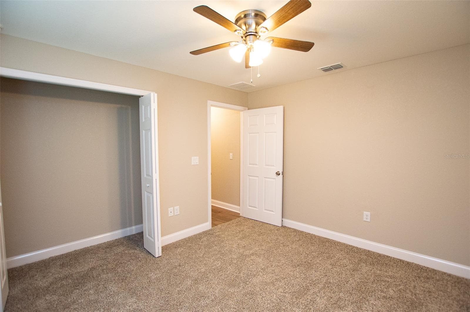 Single Family Residence at 712 W 9TH ST, LAKELAND, photo 12 of 16