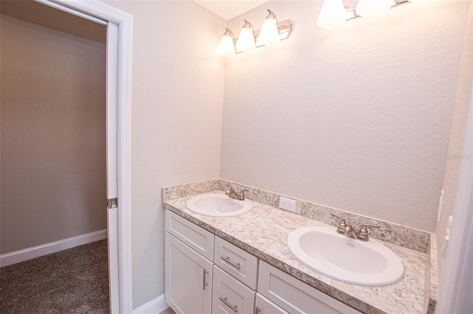 Single Family Residence at 712 W 9TH ST, LAKELAND, photo 16 of 16