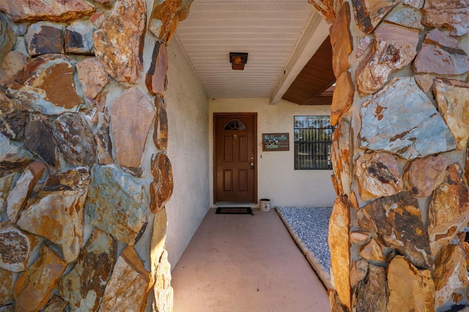 Single Family Residence at 2500 RIM DR, SPRING HILL, photo 3 of 53