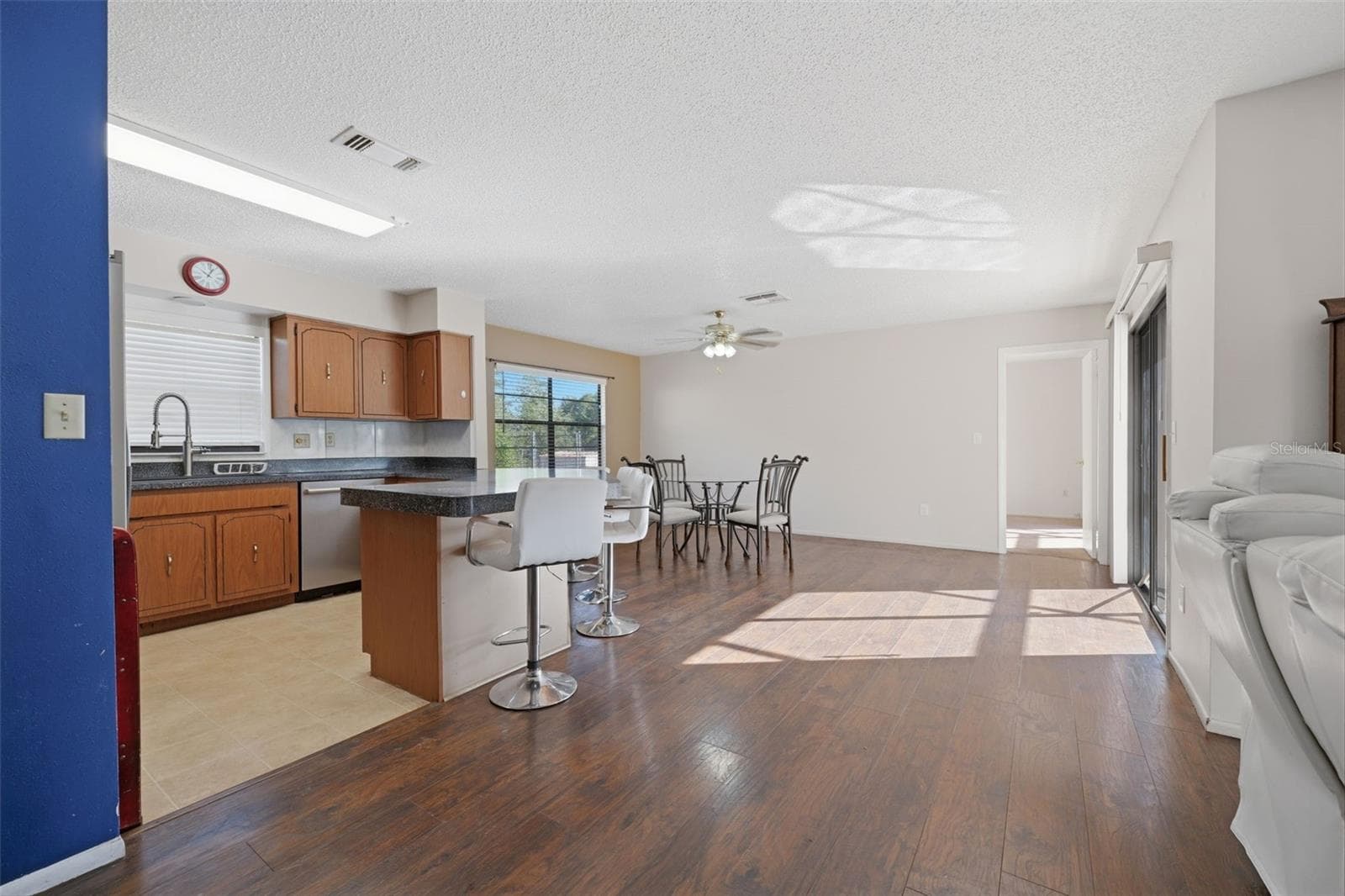 Single Family Residence at 2500 RIM DR, SPRING HILL, photo 11 of 53