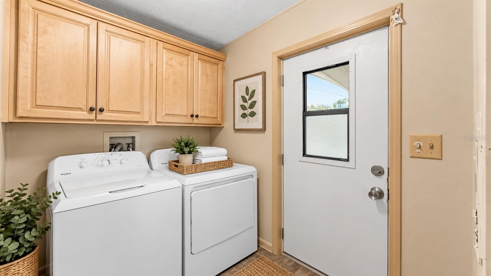 Manufactured Home at 5013 FOXWOOD BLVD, LAKELAND, photo 8 of 61