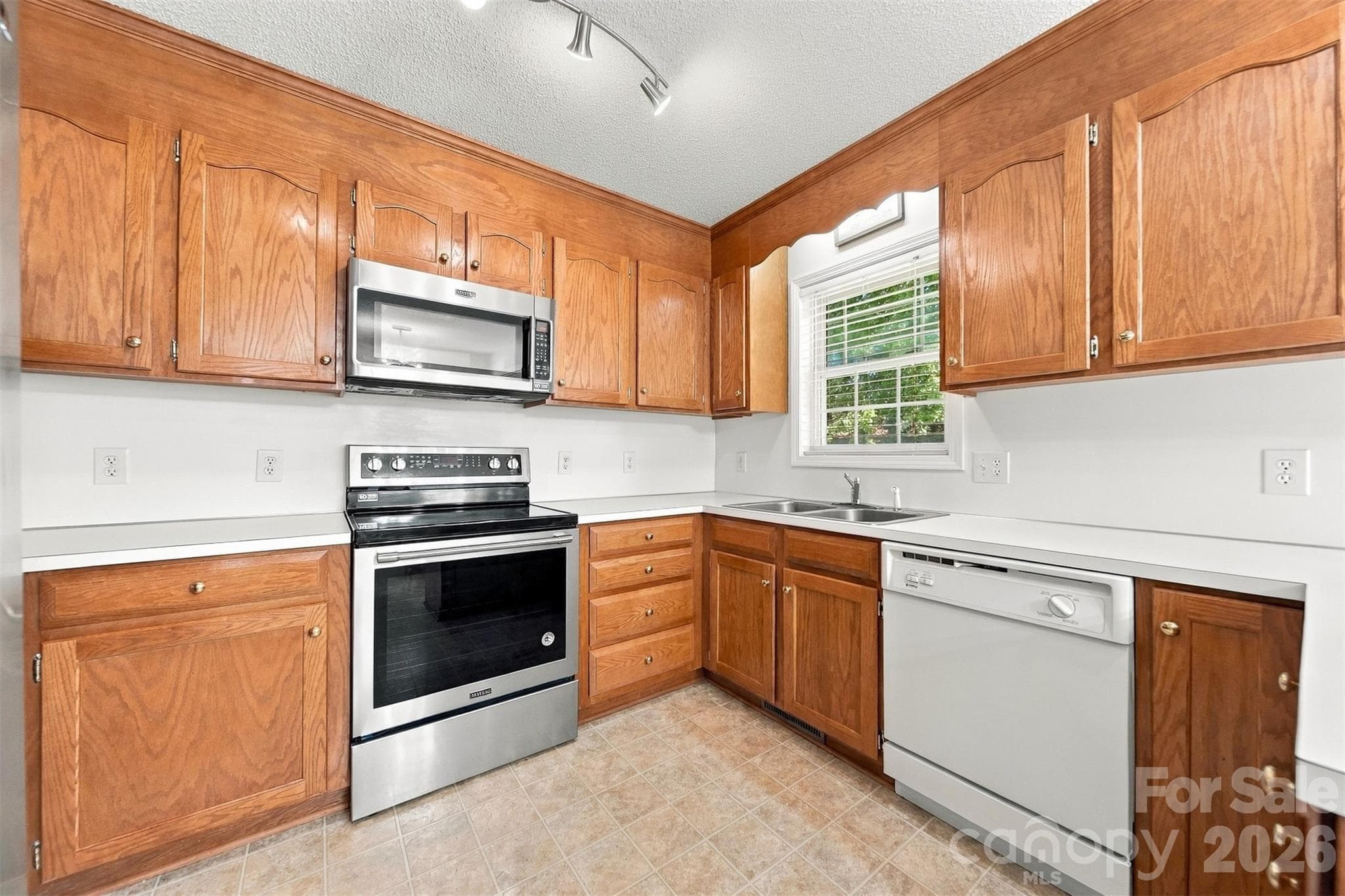 Single Family Residence at 4876 Sandstone Drive, Conover, photo 15 of 48