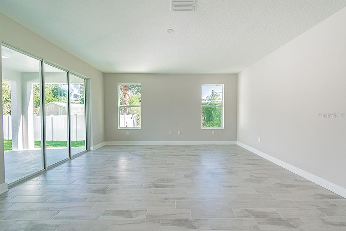 Single Family Residence at 502 N BEVERLY AVE, TAMPA, photo 6 of 8